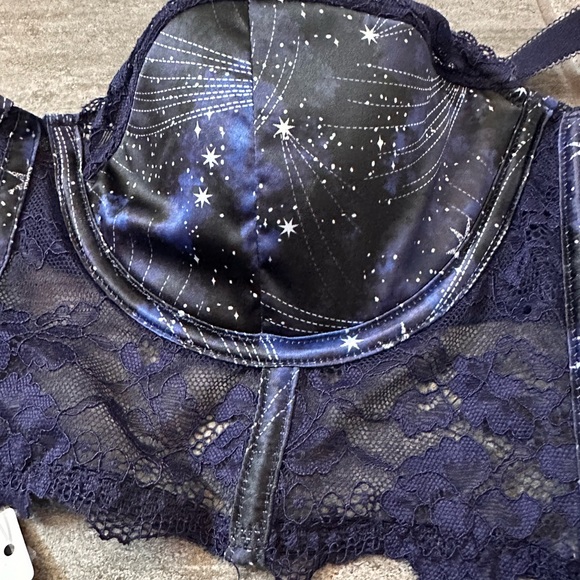 Brand new adore me set - Picture 2 of 4